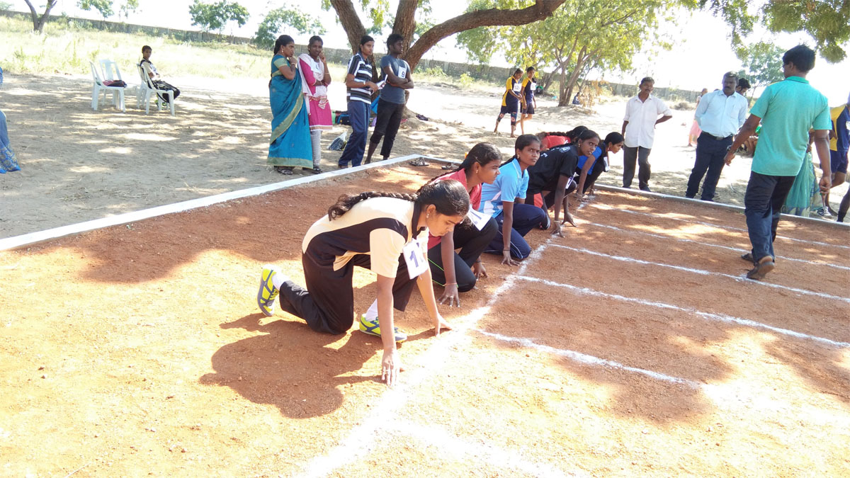 100 Metres Running will be start...
